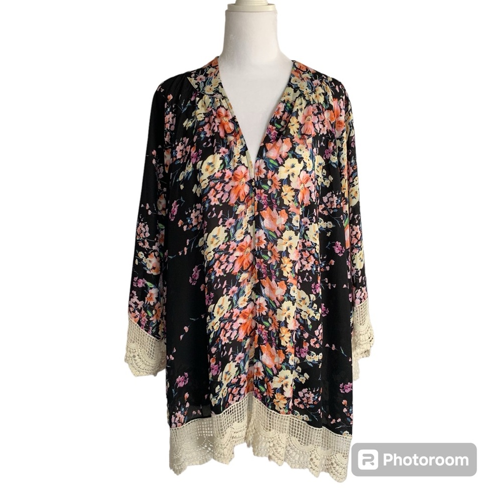 Umgee Kimono Oversize S/M Black Floral Multicolor Lace Trim Relaxed Open Front